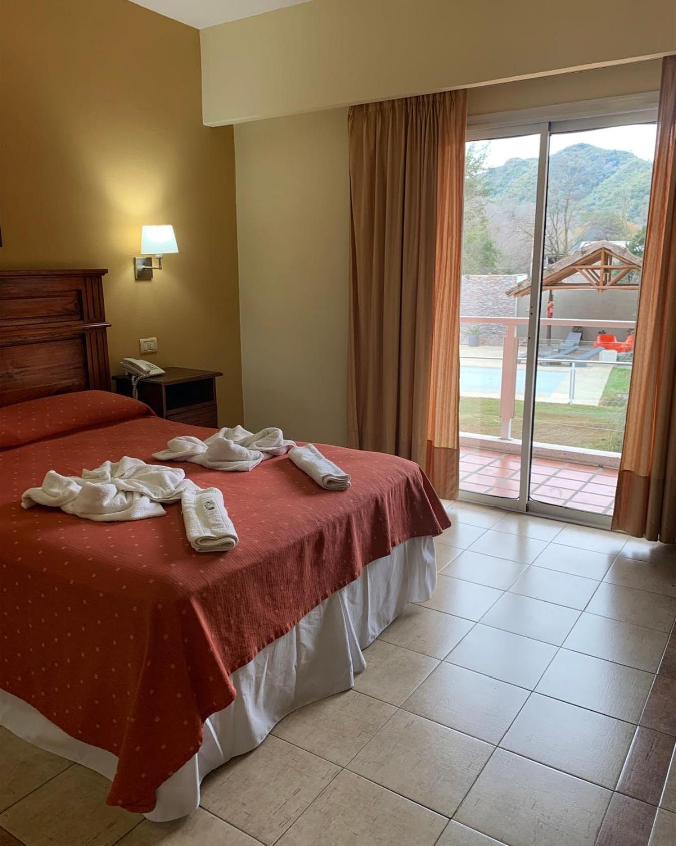 Hotel El Sauce Santa Rosa de Calamuchita Dış mekan fotoğraf